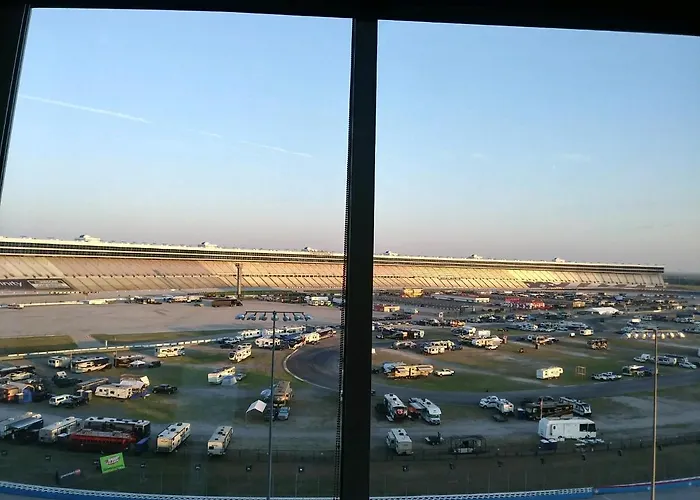 Apartment 3/3 On Texas Motor Speedway *