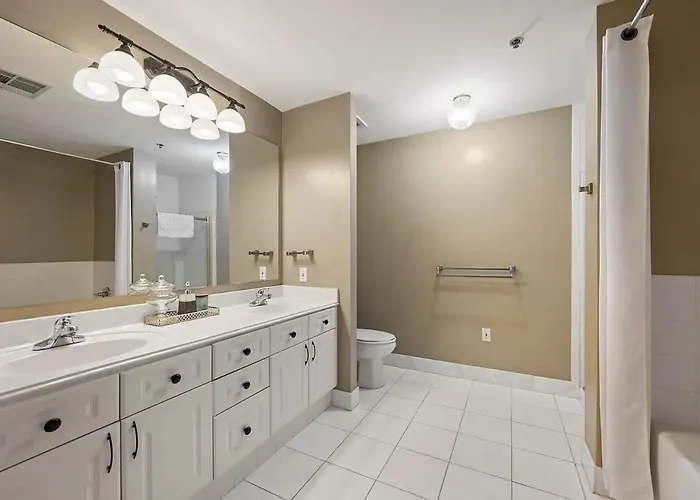 3/3 On Texas Motor Speedway Apartment