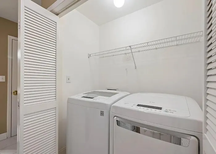 3/3 On Texas Motor Speedway Apartment
