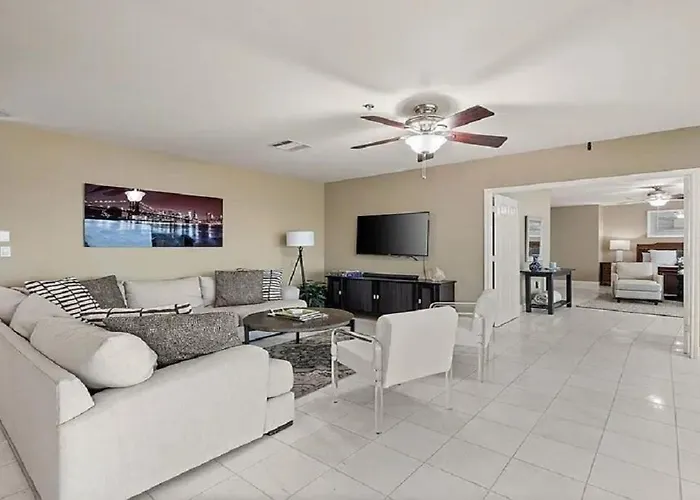 3/3 On Texas Motor Speedway Apartment